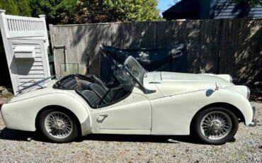 Triumph-tr3-roadster-1959-white-5