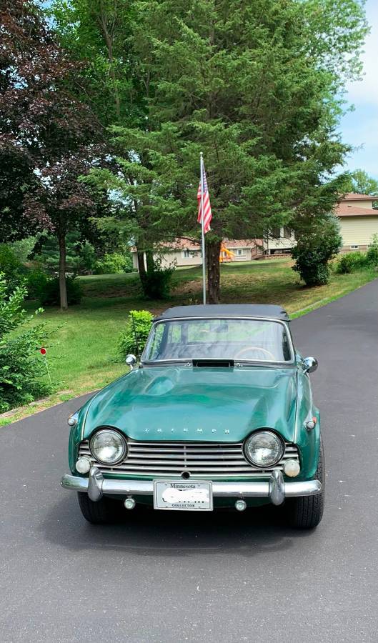 Triumph-tr4a-irs-1967-green-1