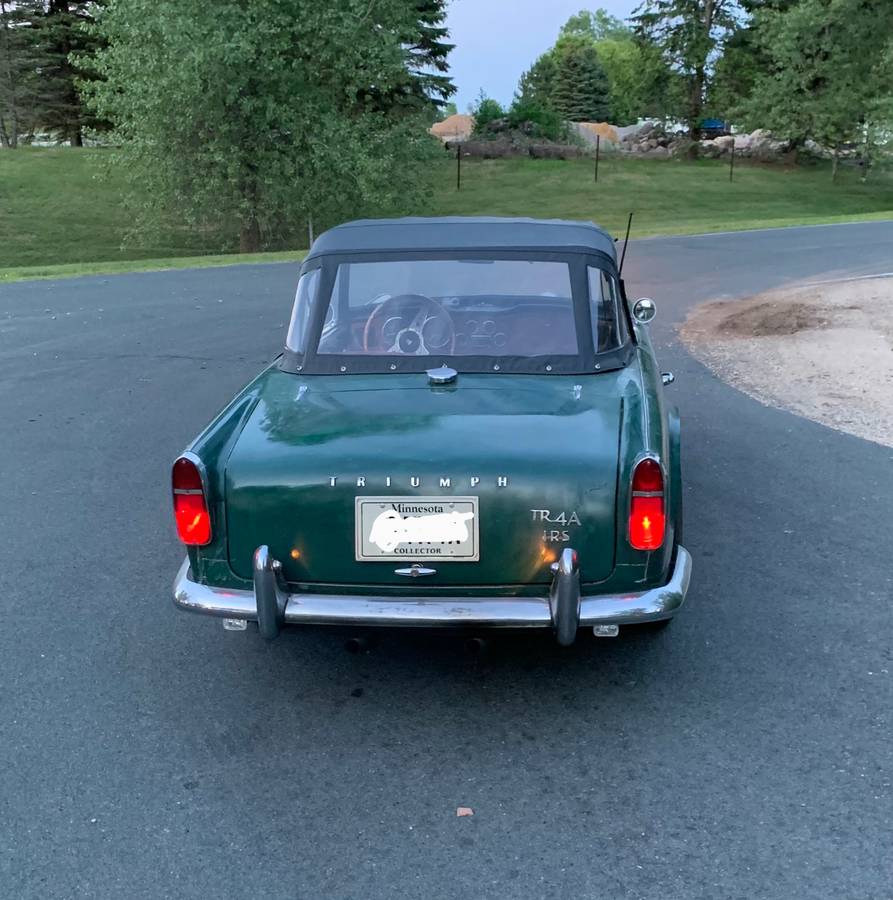 Triumph-tr4a-irs-1967-green-2