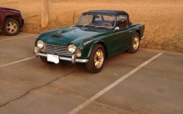 Triumph-tr4a-irs-1967-green-3