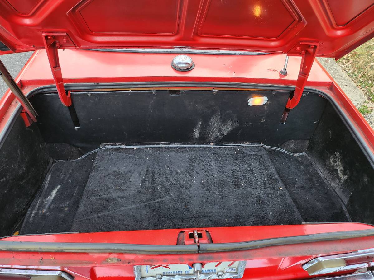 Triumph-tr6-1972-red-1