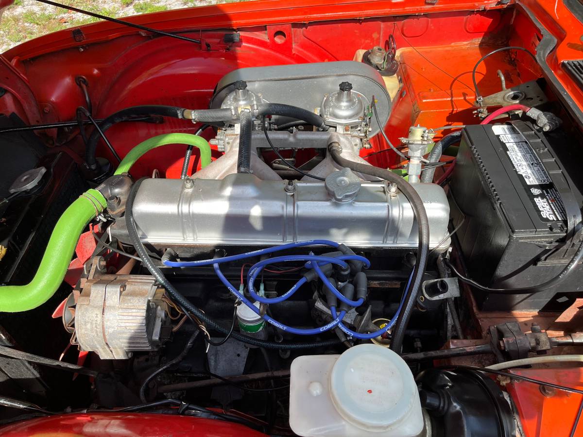 Triumph-tr6-1972-red-12