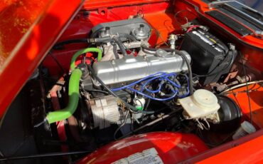 Triumph-tr6-1972-red-13