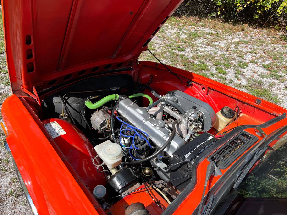 Triumph-tr6-1972-red-14
