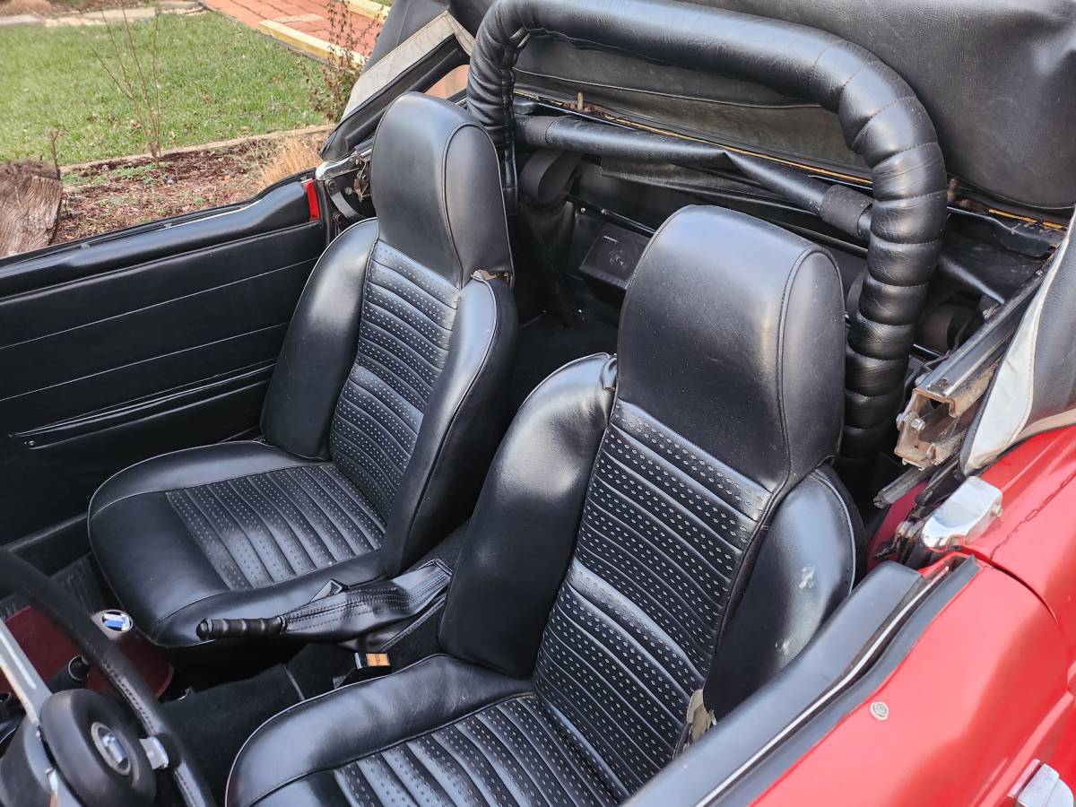 Triumph-tr6-1972-red-14