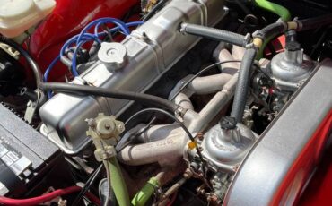 Triumph-tr6-1972-red-15