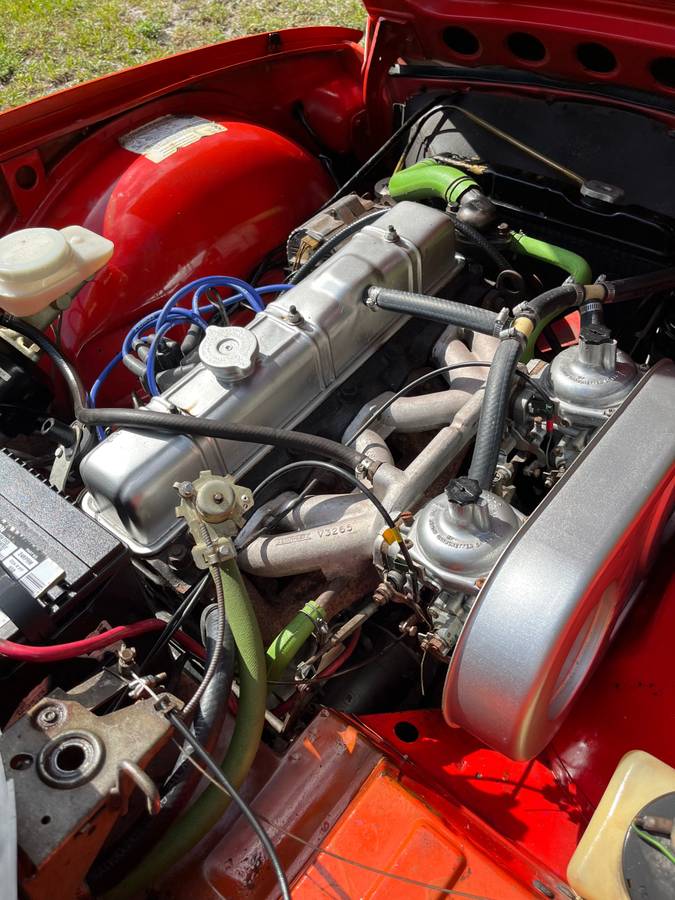 Triumph-tr6-1972-red-15