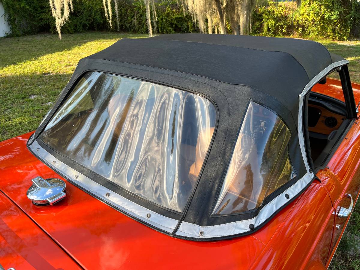 Triumph-tr6-1972-red-16