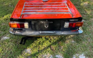 Triumph-tr6-1972-red-2