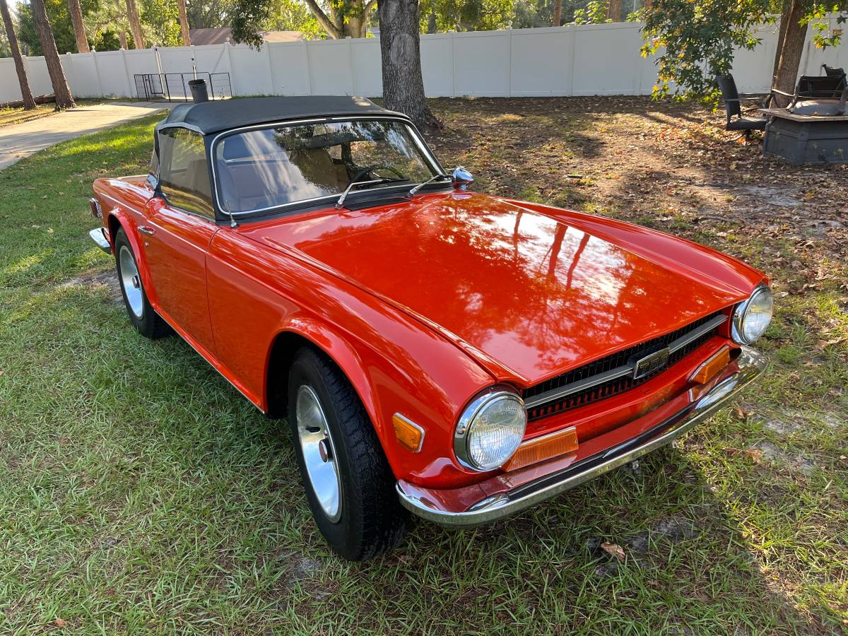 Triumph-tr6-1972-red-22