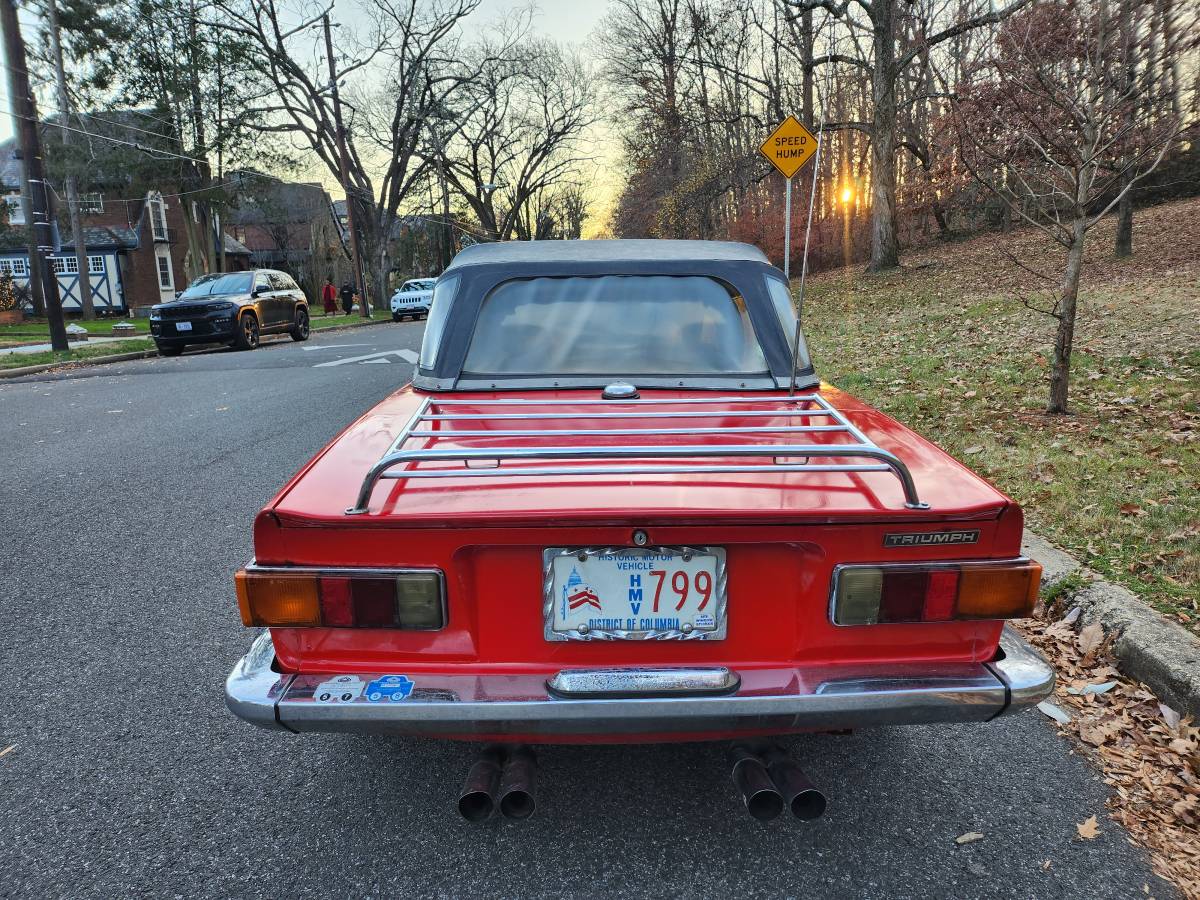 Triumph-tr6-1972-red-6