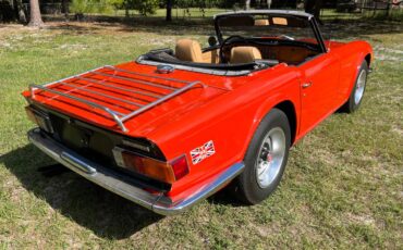 Triumph-tr6-1972-red-7