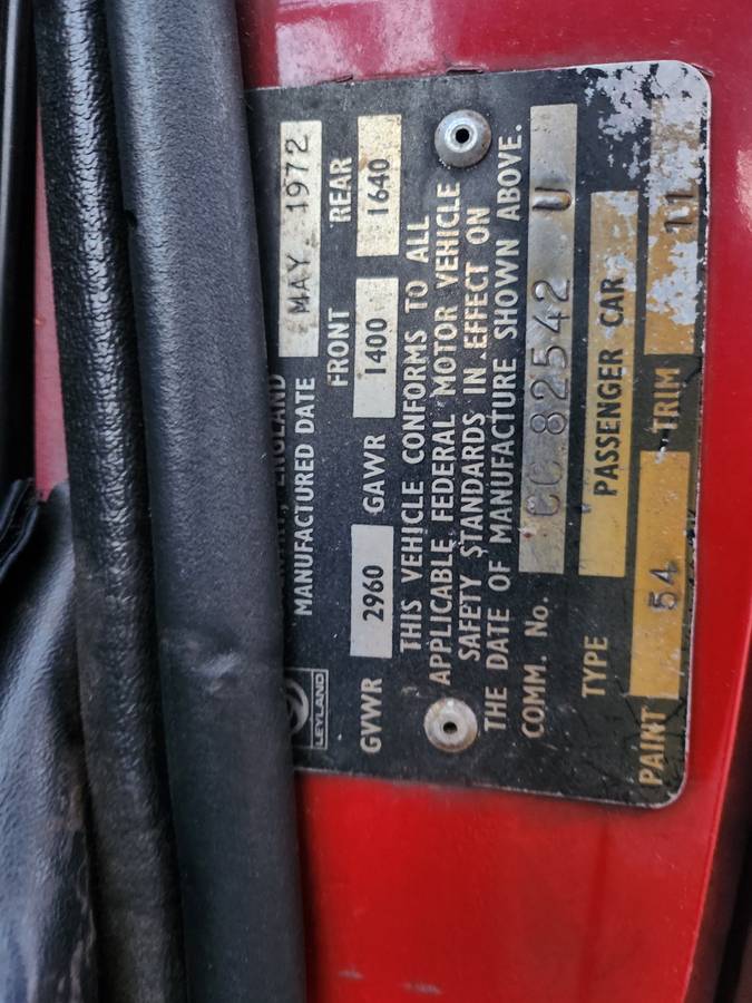 Triumph-tr6-1972-red-9