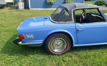 Triumph-tr6-1973-blue-4