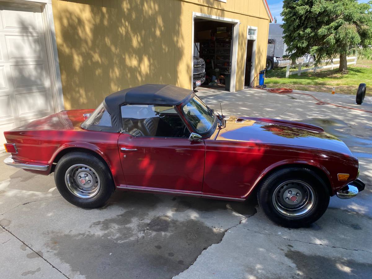 Triumph-tr6-1974-1