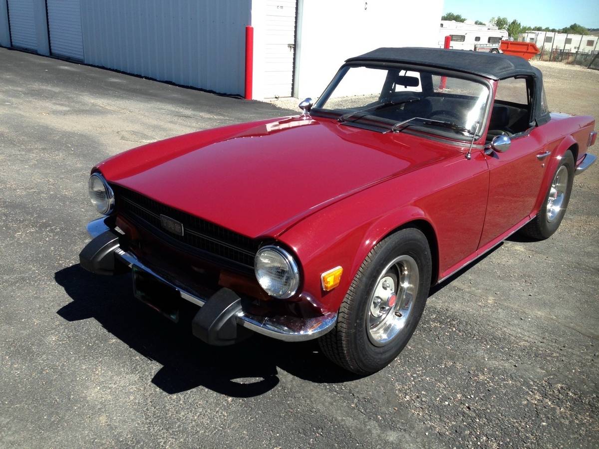 Triumph-tr6-1974-12