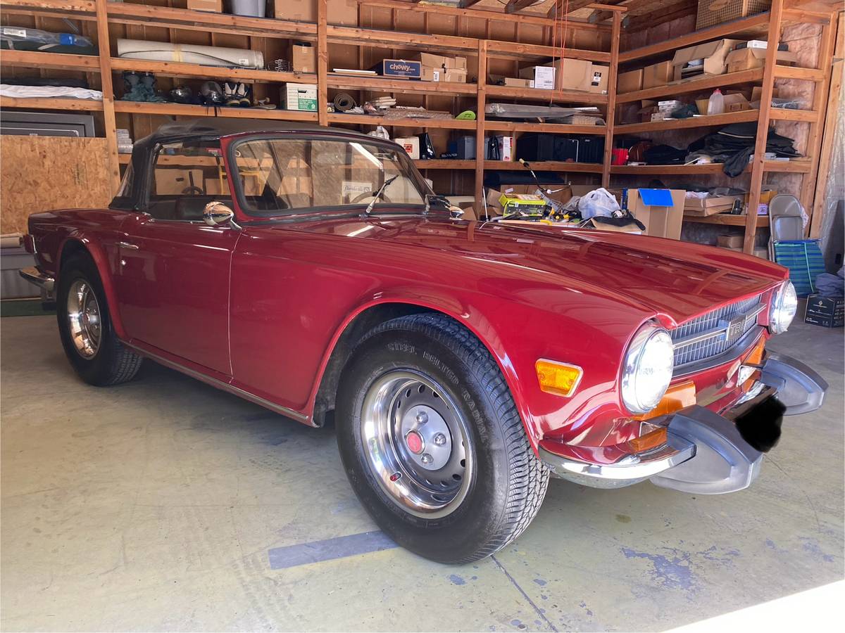 Triumph-tr6-1974-13