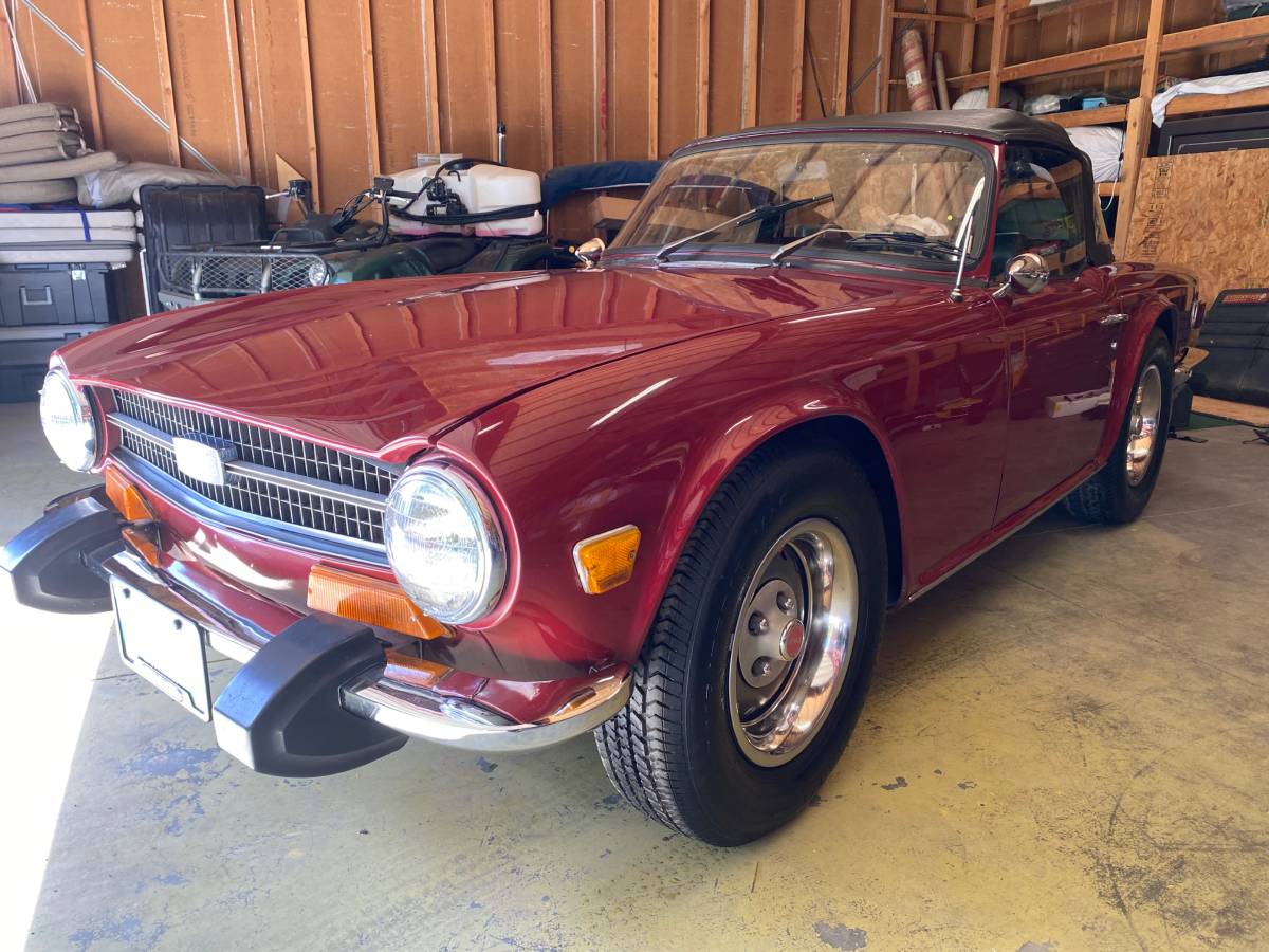 Triumph-tr6-1974-15