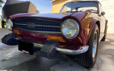 Triumph-tr6-1974-16