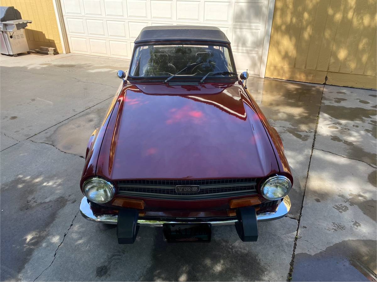 Triumph-tr6-1974-17