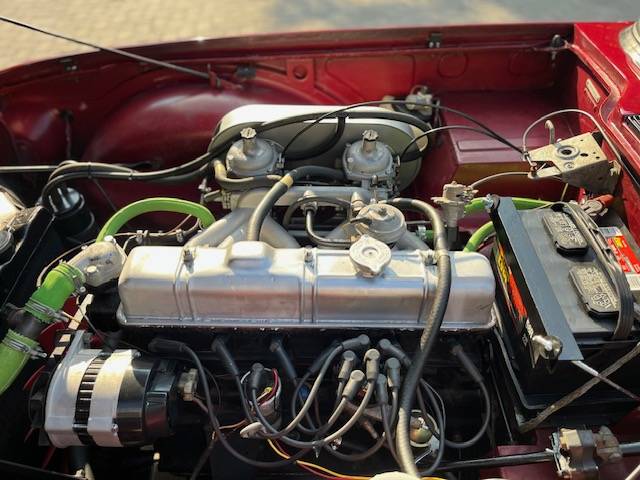 Triumph-tr6-1974-21
