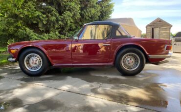Triumph-tr6-1974-4