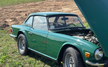 Triumph-tr6-1975-green-1