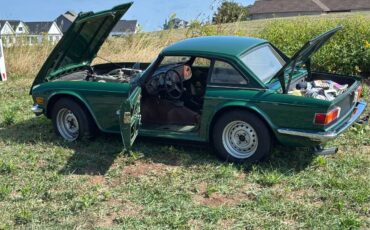 Triumph-tr6-1975-green-15