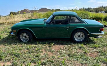Triumph-tr6-1975-green-4
