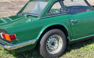 Triumph-tr6-1975-green-6