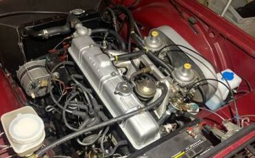 Triumph-tr6-1975-red-10