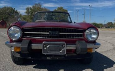 Triumph-tr6-1975-red-2