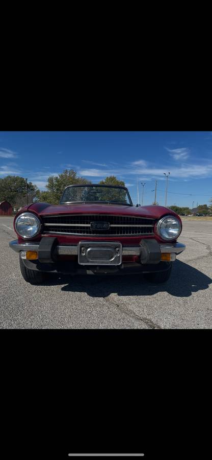 Triumph-tr6-1975-red-2