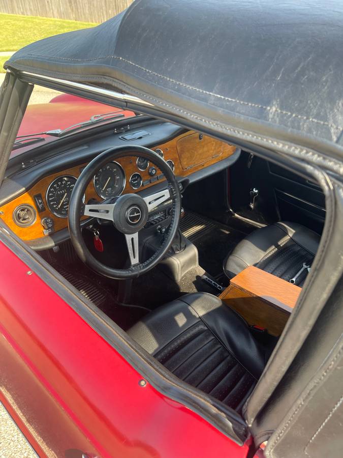 Triumph-tr6-1975-red-6