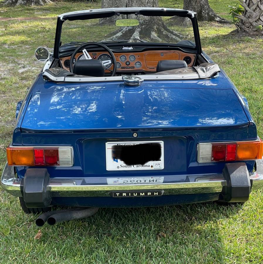 Triumph-tr6-1976-blue-9