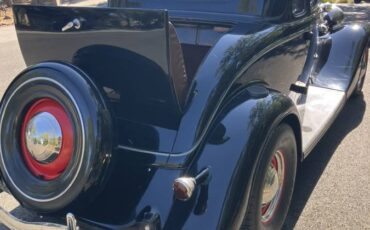 Two-door-coupe-1934-black-17