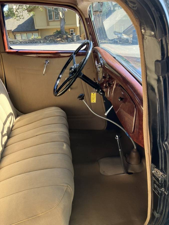 Two-door-coupe-1934-black-6