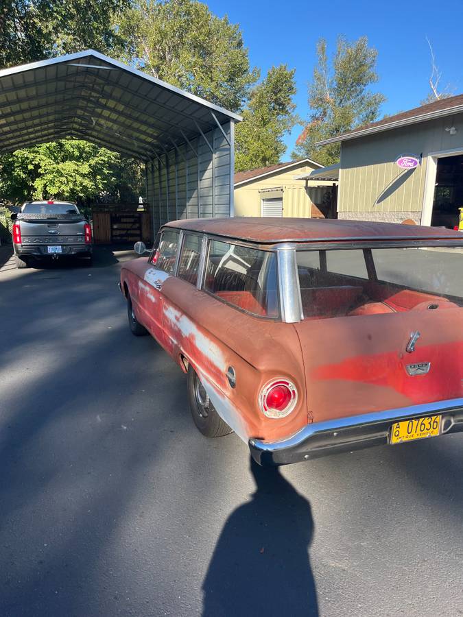 Two-door-wagon-1960-red