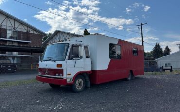 Ud-nissan-cabover-diesel-1987-custom