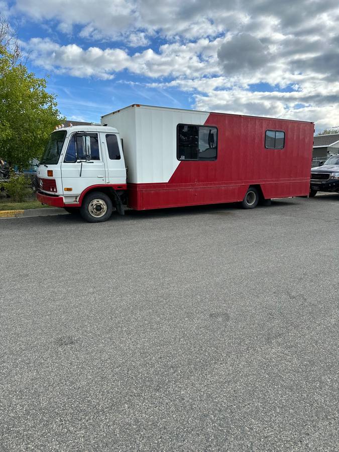Ud-nissan-cabover-diesel-1987-custom-8