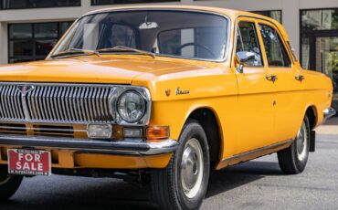 Volga-GAZ-24-1978-Sedan-28