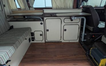 Volkswagen-1982-10