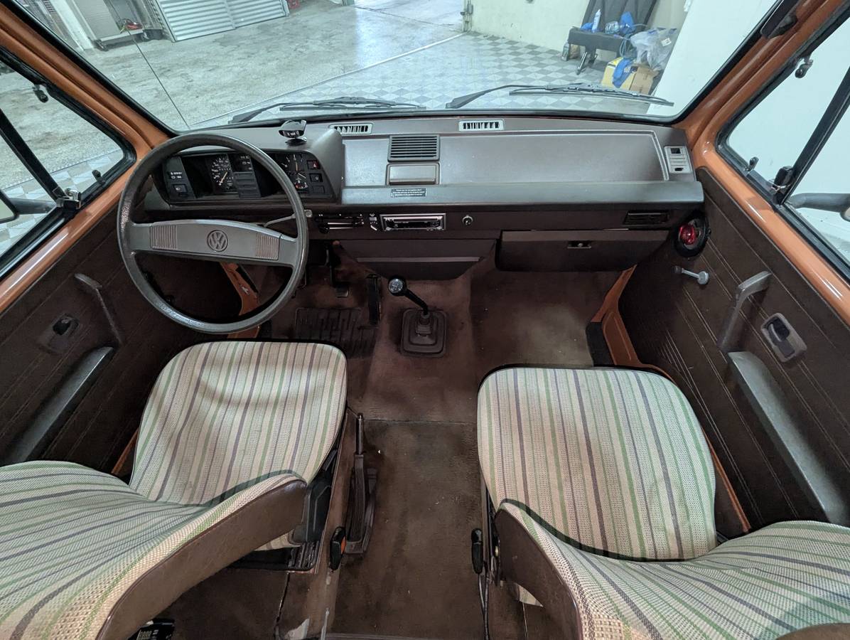 Volkswagen-1982-15