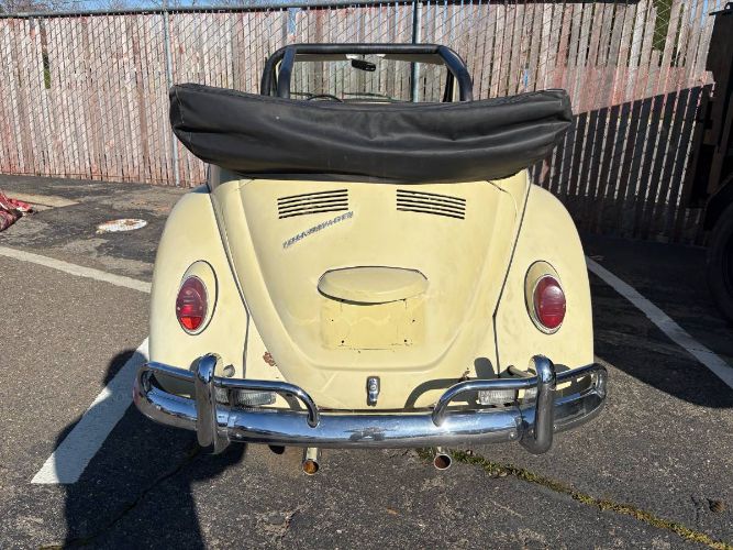 Volkswagen-Beetle-1967-Yellow-1