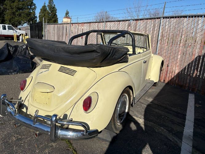Volkswagen-Beetle-1967-Yellow-2