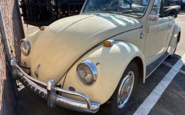Volkswagen-Beetle-1967-Yellow