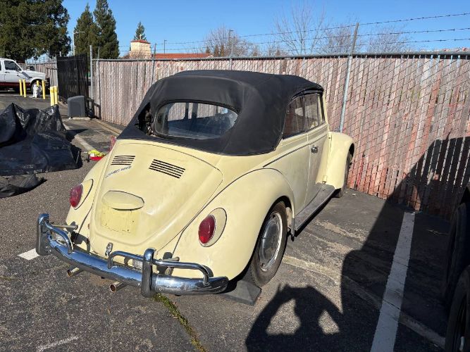 Volkswagen-Beetle-1967-Yellow-5