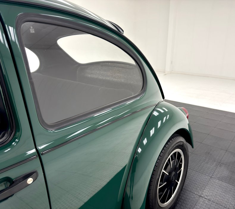 Volkswagen-Beetle-1969-Peru-Green-Black-16