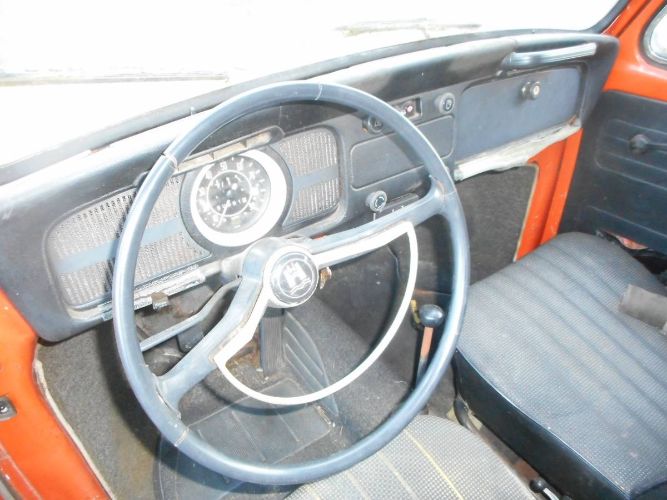 Volkswagen-Beetle-1971-Orange-24