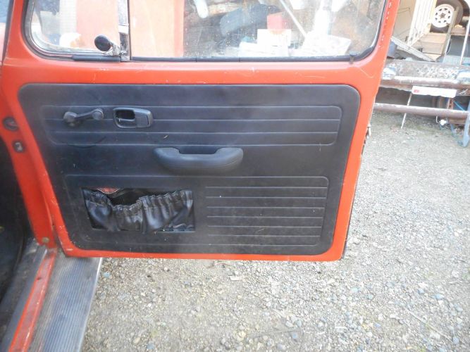Volkswagen-Beetle-1971-Orange-3